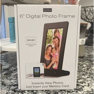Brand New In The Box! 6” Digital Photo Frame